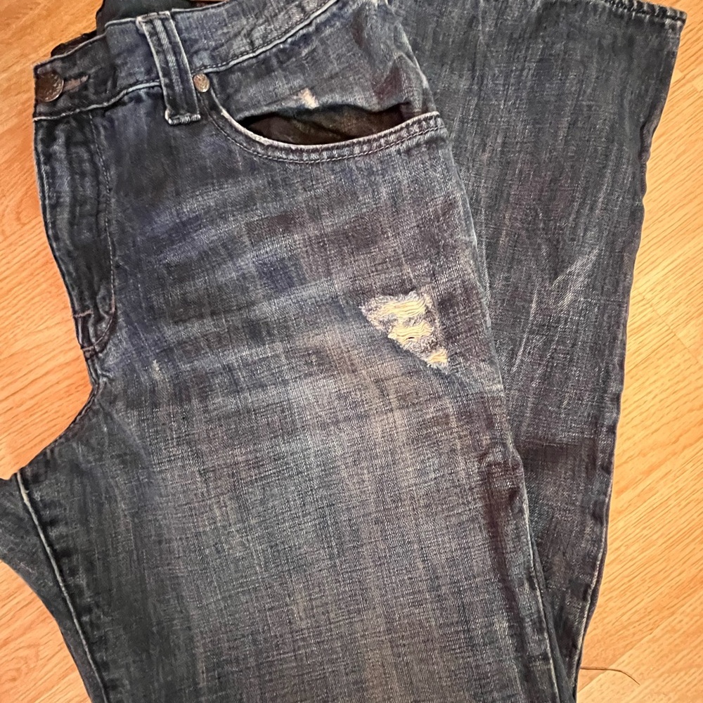 Men’s Distressed Rock & Republic Jeans - Picture 3 of 3